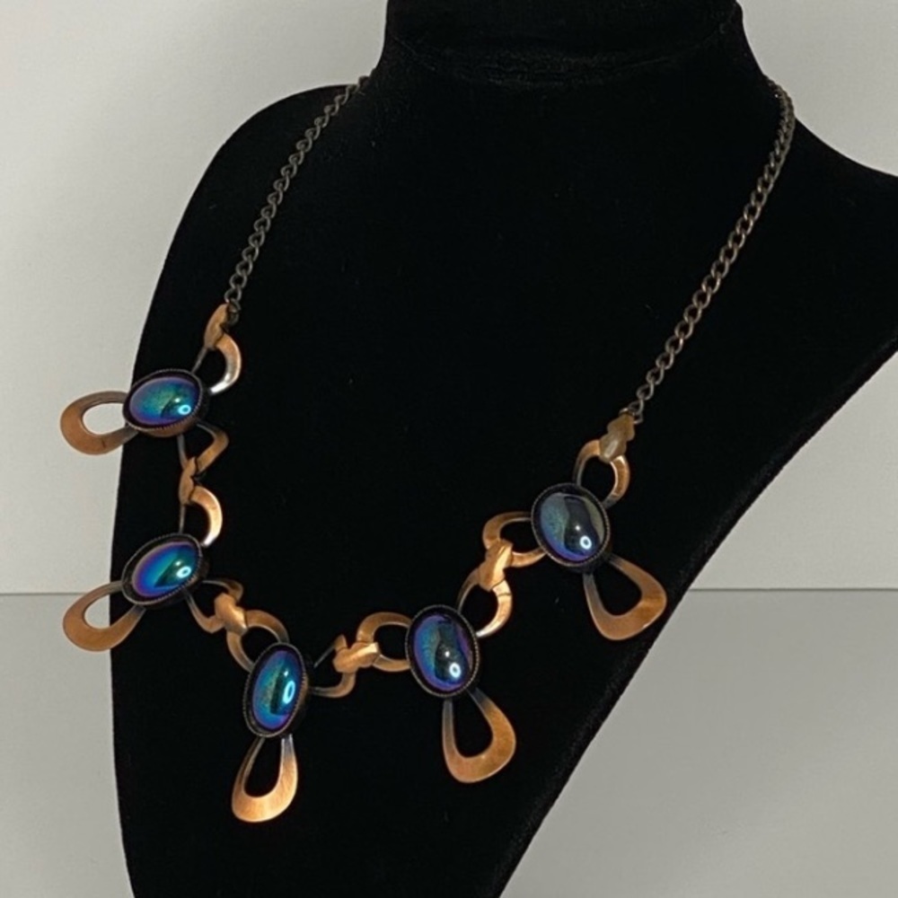 VINTAGE Unique Necklace with Iridescent Cabochons!